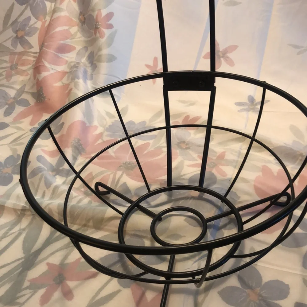 Wire Fruit Bowl/Basket w/Banana Tree Hanger 11”x20.5”